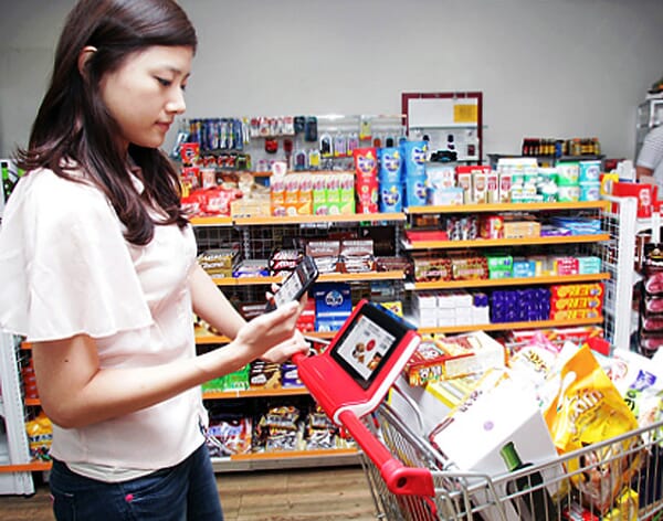Scaling QR Codes with Embedded Date Codes in Retail 18 smart-shopping-cart-design