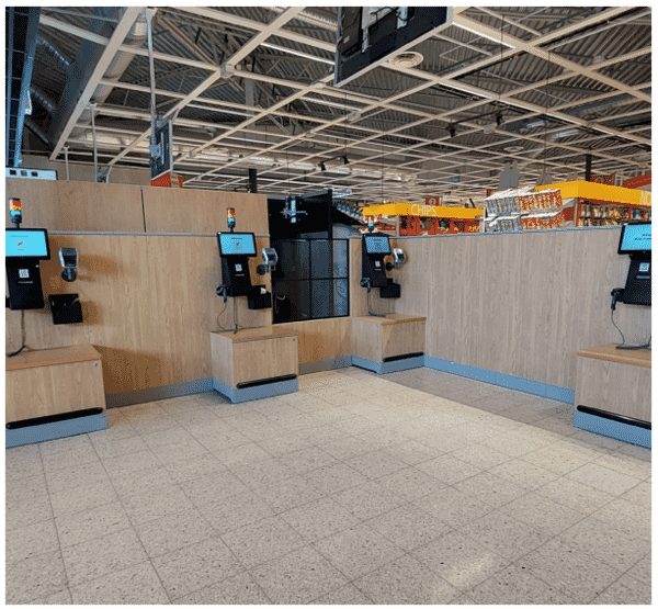 Self-checkout Management: Working on the 'Front Line' 48 c783ba8c 0f0c 4020 af85 5645f53dfde2 Image37